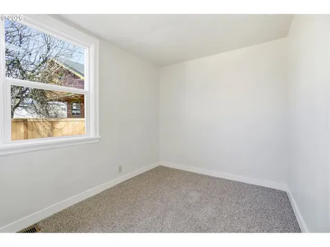 2542 SE 18th Avenue Portland OR 97202