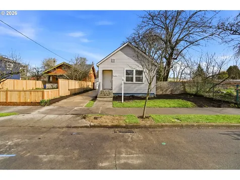 2542 SE 18th Avenue Portland OR 97202