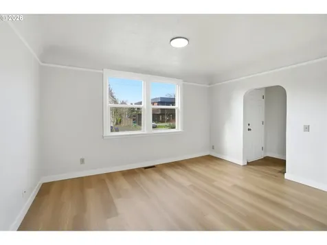 2542 SE 18th Avenue Portland OR 97202