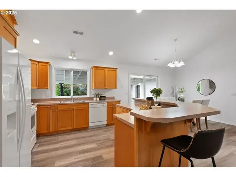 917 NE 10th Avenue Canby OR 97013