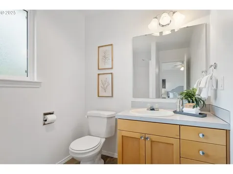 917 NE 10th Avenue Canby OR 97013