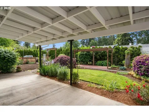 917 NE 10th Avenue Canby OR 97013