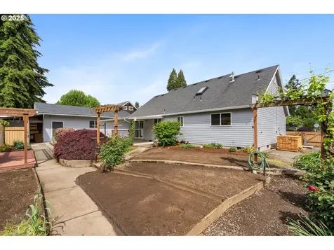 917 NE 10th Avenue Canby OR 97013