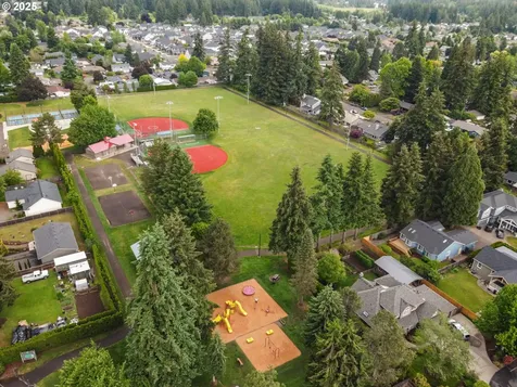 917 NE 10th Avenue Canby OR 97013