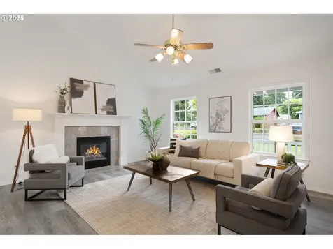 917 NE 10th Avenue Canby OR 97013
