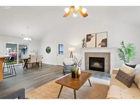917 NE 10th Avenue Canby OR 97013