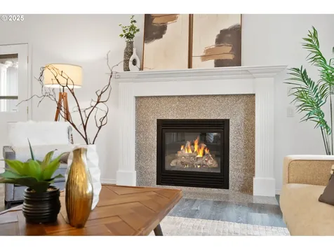917 NE 10th Avenue Canby OR 97013