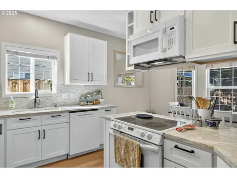 1433 NE Edgefield Street Hillsboro OR 97124