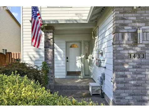 1433 NE Edgefield Street Hillsboro OR 97124