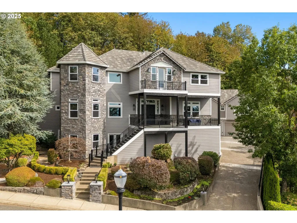 3720 NW Devoto Lane Portland OR 97229