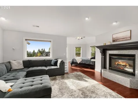 3720 NW Devoto Lane Portland OR 97229