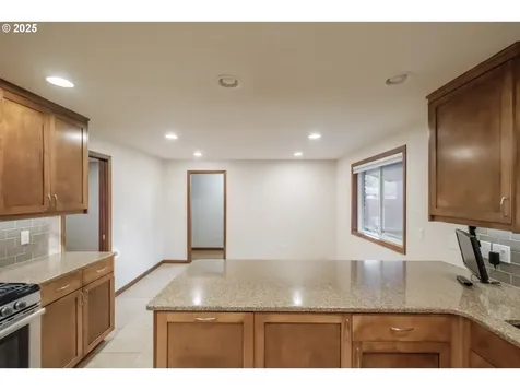 1141 NE Springwood Drive Albany OR 97321