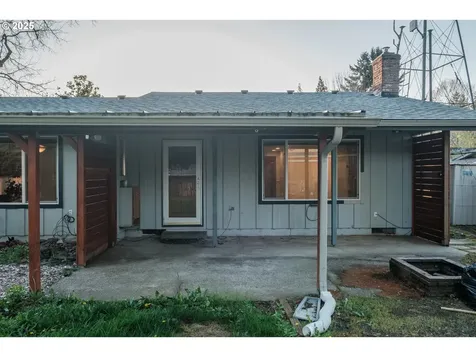 1141 NE Springwood Drive Albany OR 97321