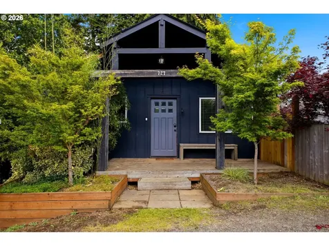 727 Warren Street Oregon City OR 97045