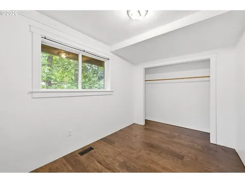 727 Warren Street Oregon City OR 97045