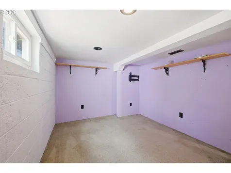 727 Warren Street Oregon City OR 97045