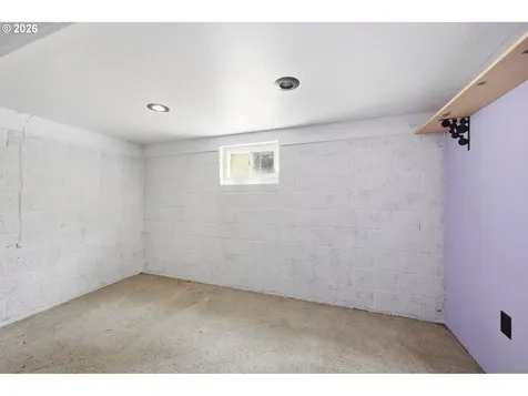 727 Warren Street Oregon City OR 97045
