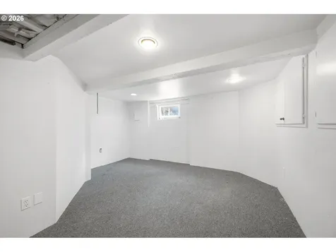 727 Warren Street Oregon City OR 97045