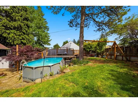 727 Warren Street Oregon City OR 97045