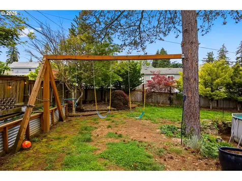 727 Warren Street Oregon City OR 97045