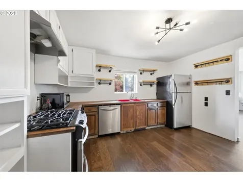 727 Warren Street Oregon City OR 97045