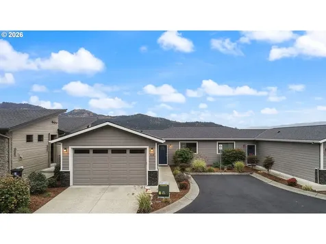 118 Ingram Place White Salmon WA 98672