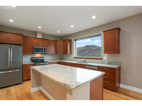 118 Ingram Place White Salmon WA 98672