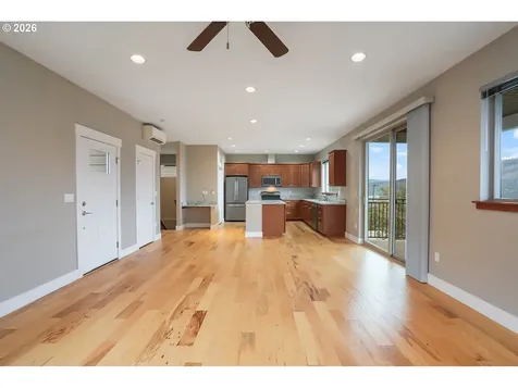 118 Ingram Place White Salmon WA 98672