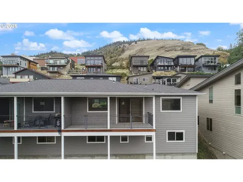118 Ingram Place White Salmon WA 98672
