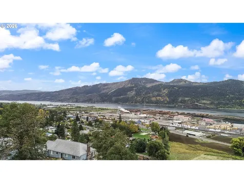118 Ingram Place White Salmon WA 98672