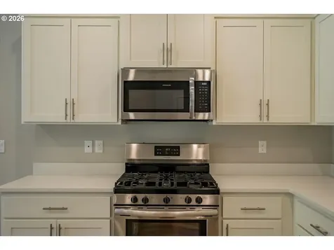 315 Cypress Street Mt. Angel OR 97362