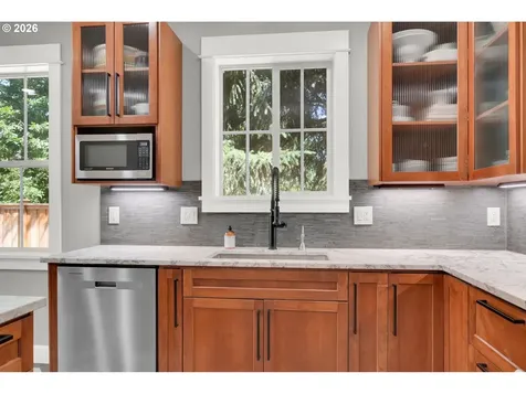 2183 Ashbury Drive Eugene OR 97408