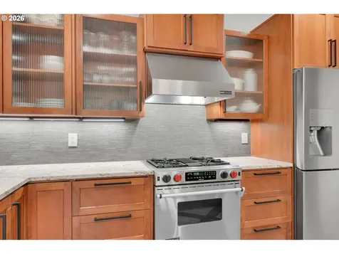 2183 Ashbury Drive Eugene OR 97408