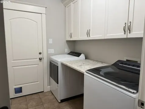 2183 Ashbury Drive Eugene OR 97408