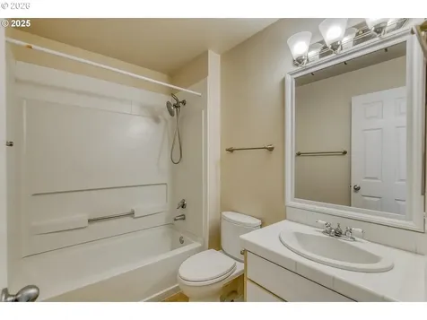5225 Jean Road Lake Oswego OR 97035