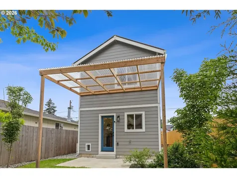 8838 N Drummond Avenue Portland OR 97217