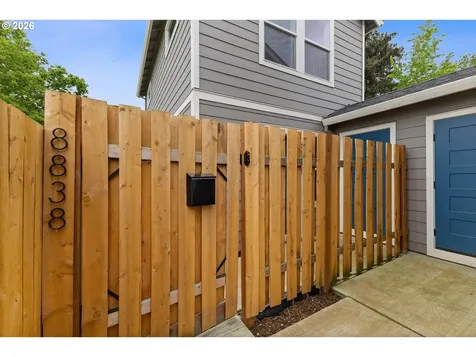8838 N Drummond Avenue Portland OR 97217