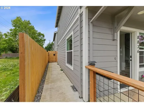 8838 N Drummond Avenue Portland OR 97217