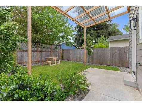 8838 N Drummond Avenue Portland OR 97217