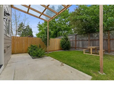 8838 N Drummond Avenue Portland OR 97217
