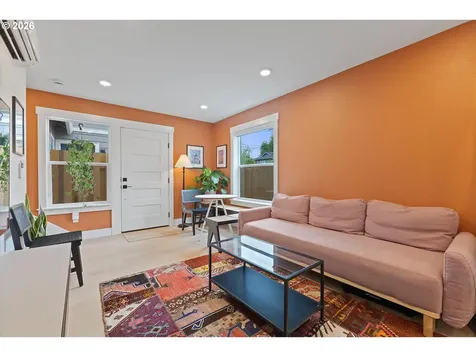 8838 N Drummond Avenue Portland OR 97217