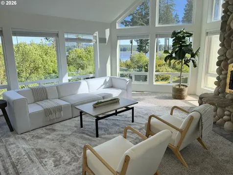 211 Basswood Drive Silver Lake WA 98645