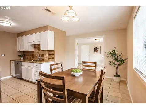 5354 Cody Avenue Eugene OR 97402