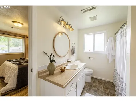 5354 Cody Avenue Eugene OR 97402