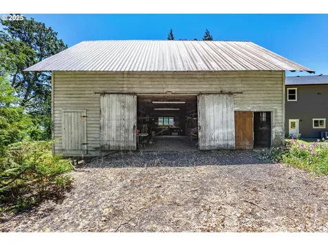 102 SW Garfield Avenue White Salmon WA 98672
