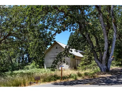 102 SW Garfield Avenue White Salmon WA 98672