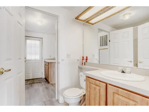 1302 Pioneer Way Forest Grove OR 97116
