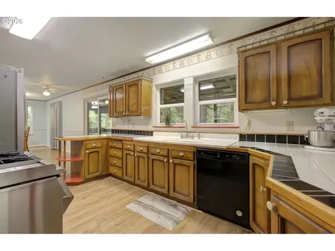 532 NE Curtis Drive Corbett OR 97019