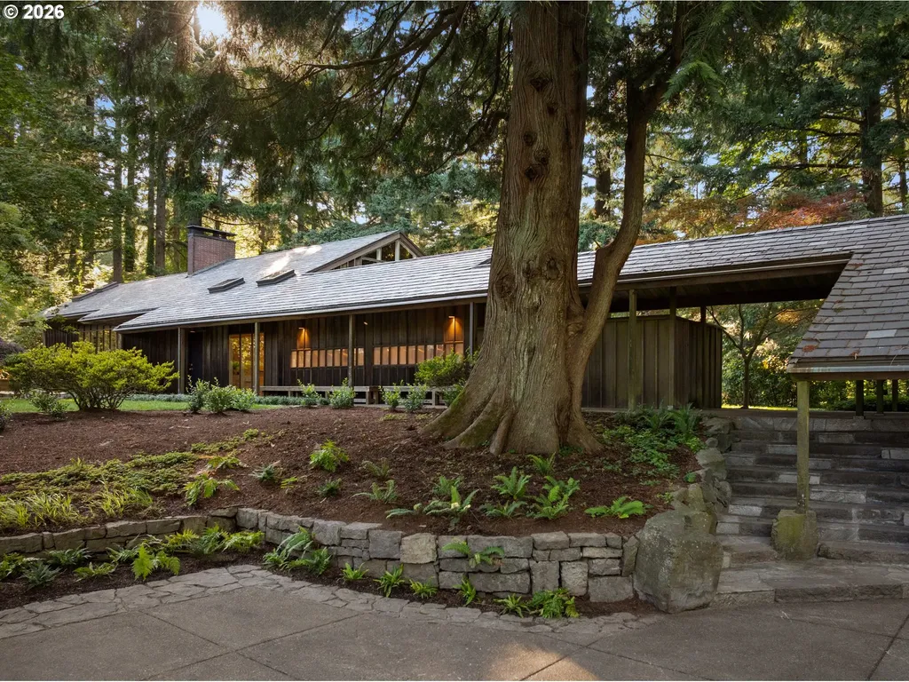4645 SW Fairview Boulevard Portland OR 97221