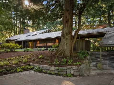 4645 SW Fairview Boulevard Portland OR 97221